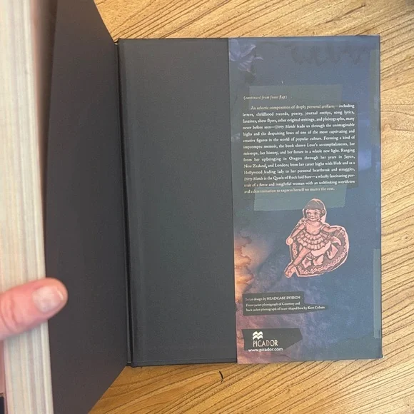 Dirty Blonde: The Diaries of Courtney Love Book - Picture 3 of 5